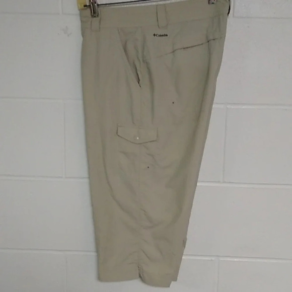 COLUMBIA SPORTSWEAR CO LIGHTWEIGHT RIPSTOP, QUICKDRY, 18" HIKING SHORTS - Picture 1 of 7